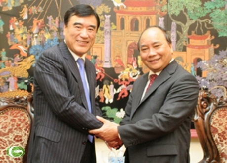 （C） nguyenxuanphuc.net<br>フック副首相と澤田秀雄氏