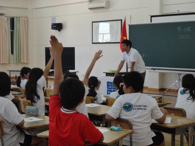 (C) VIET-JO, 積極的に発言する子供たち