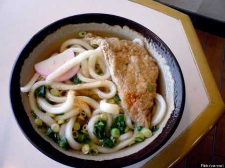 （C）  Dantri,　日本のうどん