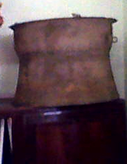 タインホア省：民家の庭から銅鼓が出土、古代ムオン族の副葬品か [社会 