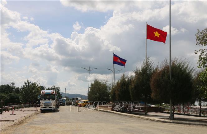 ベトナムとカンボジア 陸路 空路を介した観光活動再開で一致 観光 Vietjoベトナムニュース